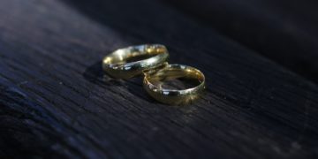 Es ist immer der bessere Weg, wenn beide Partner die Ringe im Einvernehmen ablegen (Foto: pixaba, license free).