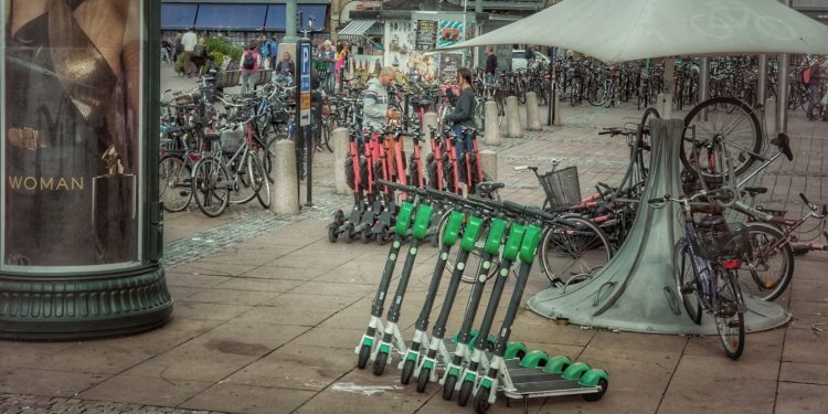 Seit Mitte Juni sind E-Scooter auch in Deutschland zugelassen, aber das Gesetz ist offenbar schlecht gemacht. (Foto: Thomas Wolter, pixabay)