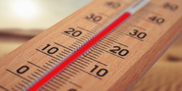 Wenn es in der Wohnung zu heiß wird, dann wäre eine Klimaanlage hilfreich. (Foto: Gerd Altmann, Pixabay, license free).