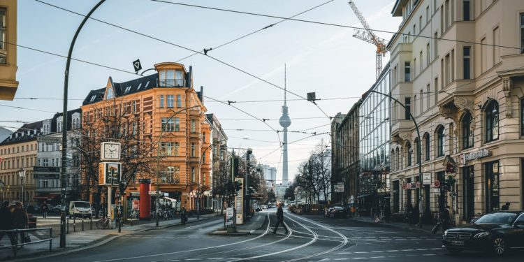 Der Berliner Mietendeckel kommt - mit allen Höhen und Tiefen. (Foto: Pixabay, license free)