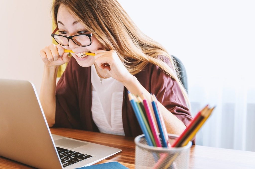 Warnung vor unseriösem Nachhilfeunterricht für Schüler und Abofallen