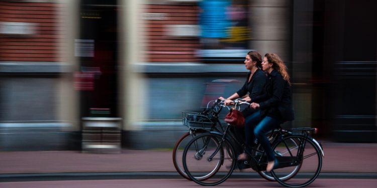 Radwege in der City sind meist viel zu schmal. (Foto: Pixabay)